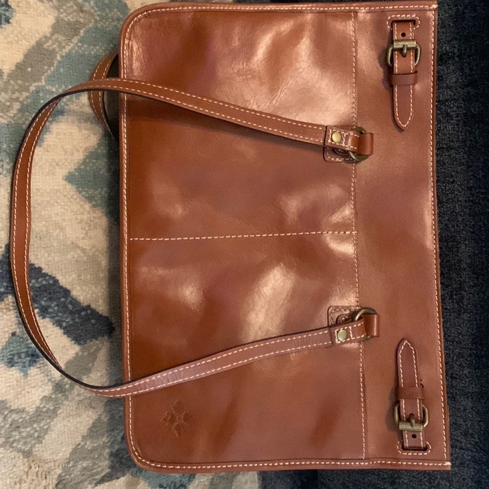 Super nice Patricia Nash handbag